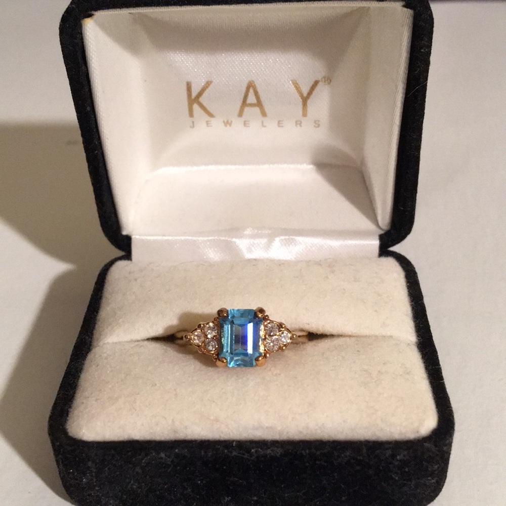 Beautiful Blue Faux Gem Ring Size 6.5